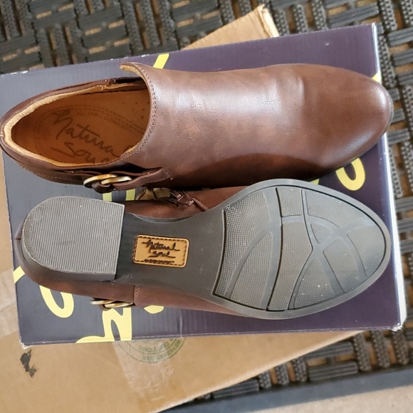 Natural Soul Brown Booties Size 9 - Picture 3 of 4